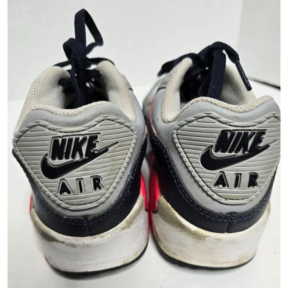 Nike Air Max 90 Essential Wolf Grey Infrared Sneakers size 6 Youth